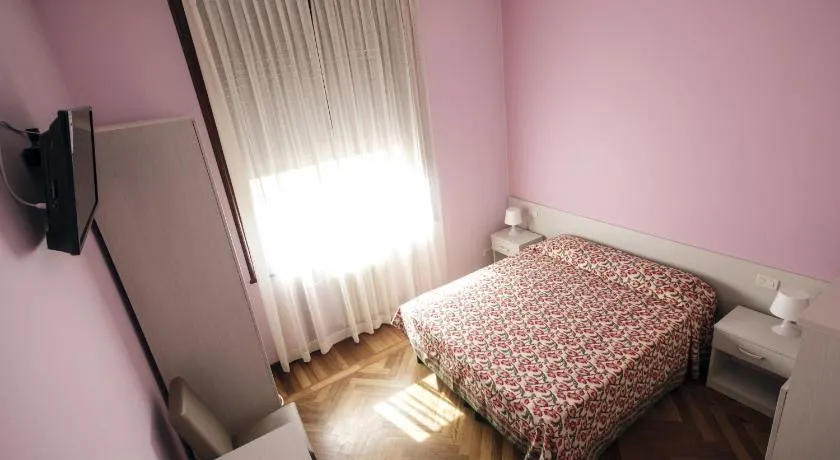 Italy Inn - Image 1