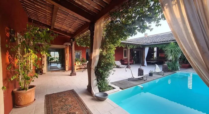 Suite Exotique CÔTE SUD ARDECHE avec Espace Cuisine accès Patio avec Piscine ! - Image 1