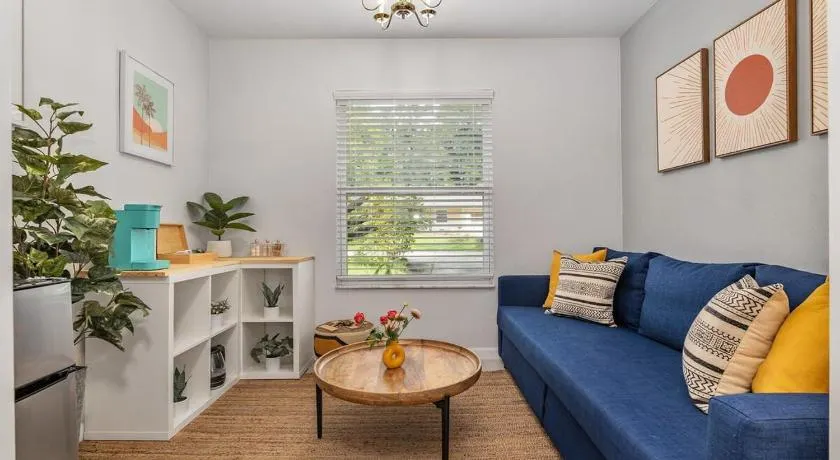Serenity Terrace - King Bed , Lounge & Coffee Bar - Image 1