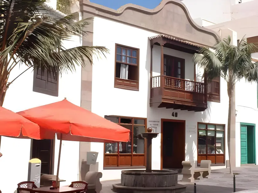 Apartamentos La Fuente - Image 1