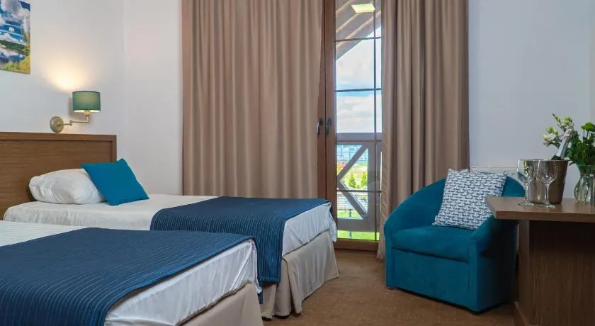 HOTEL CICHA WODA NIEPORĘT - Image 1