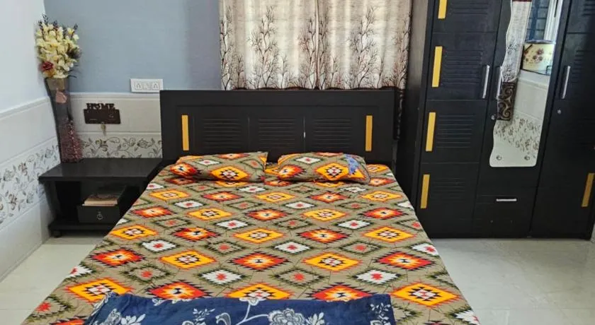 Home Stay Guest House - Image 1