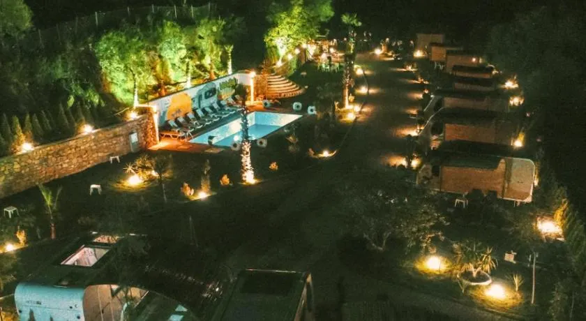 Güneş' te Karavan Otel - Image 1
