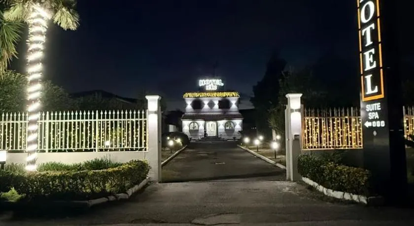 Hotel Iris - Image 1