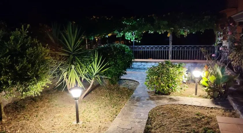 Holiday Home with Garden - Trecchina - Image 1