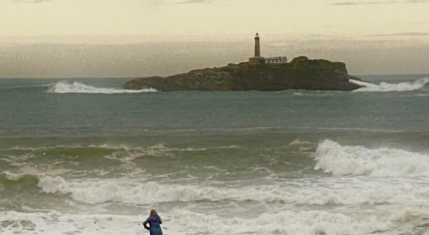 Vistas al Mar - Image 1