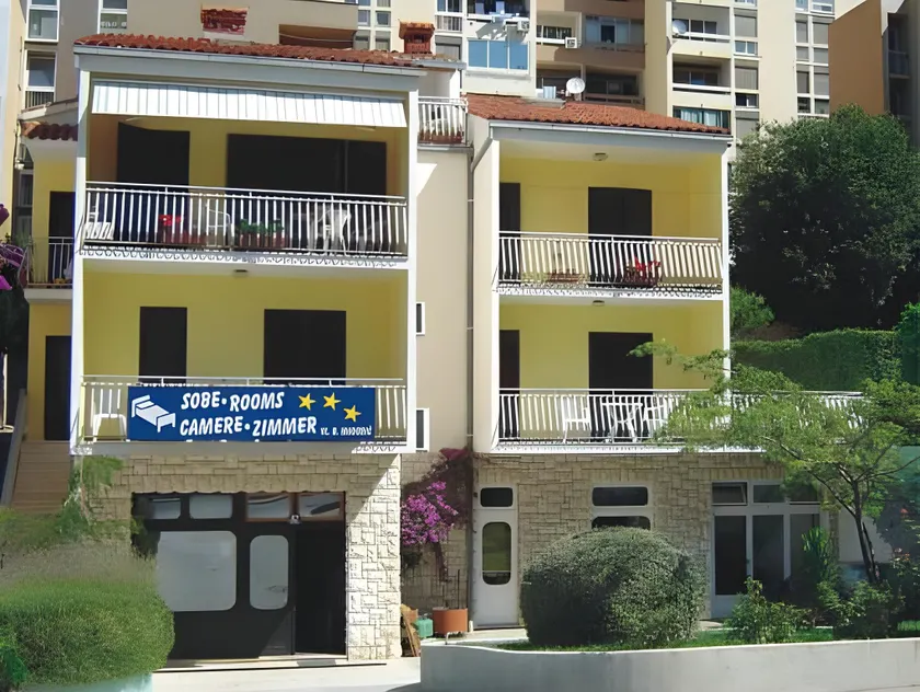 Apartmans and Rooms Madunic I - Image 1