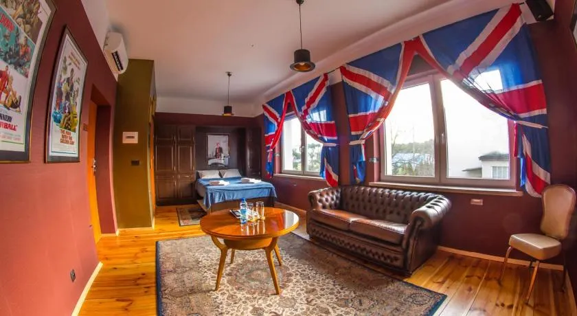 GarageHotel - Image 1