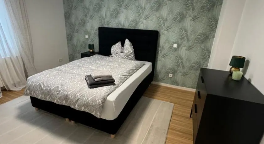 City Apartment Würzburg near Uniklinik with private Parking - Image 1