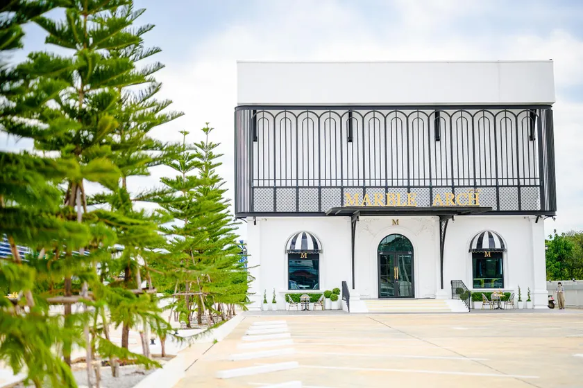 Marble Arch De Loei Hotel - Image 1