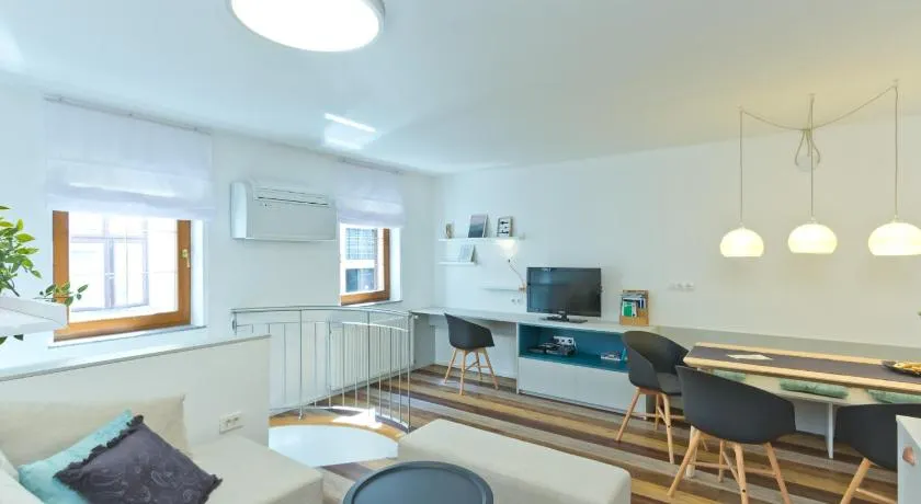 City Centre Apartments - Image 1
