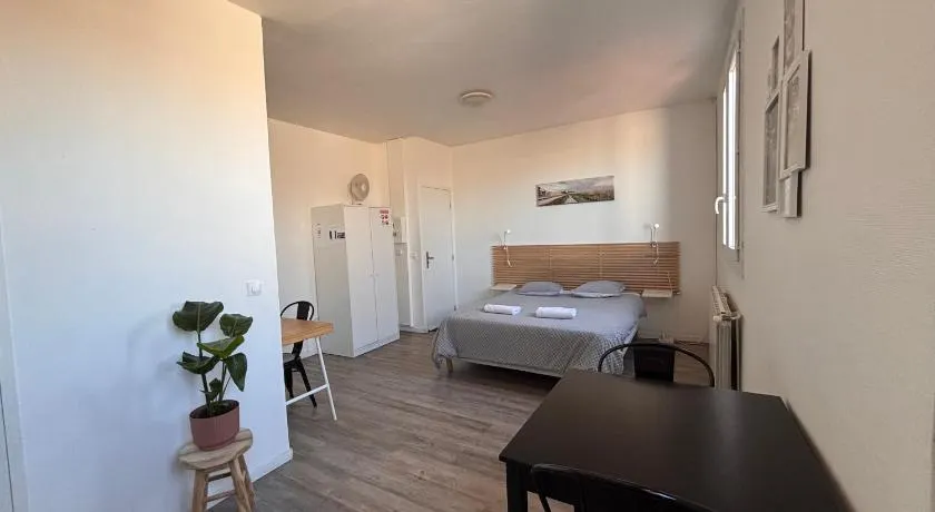 Libourne centre - Image 1