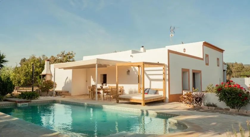 Casa Mariposa Benirras - Image 1