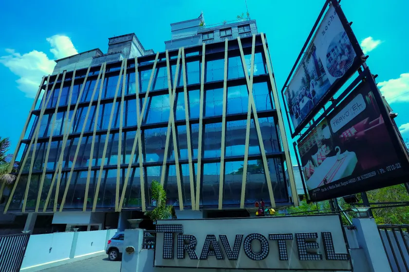 The Travotel Suites - Your Smart Stay Near Nagpur Airport and Mihan with Spacious Rooms and Rooftop - Image 1