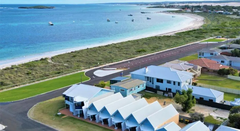 Windsurfer Beach Chalet 4 - Image 1