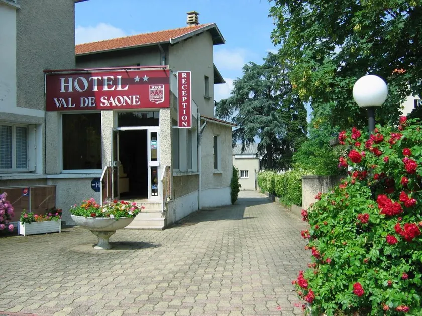 Hôtel Au Val De Saône PARKING GRATUIT, Wi-fi Haut Débit - Image 1
