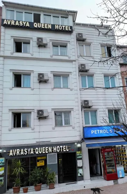 AVRASYAQUEEN HOTEL - Image 1