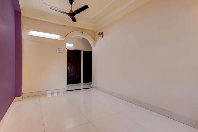 Hotel O Capital Homestay - Image 1