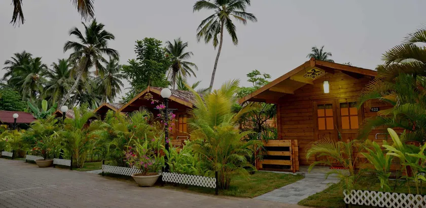 Majestic Beach Comforts - Beachfront - Image 1