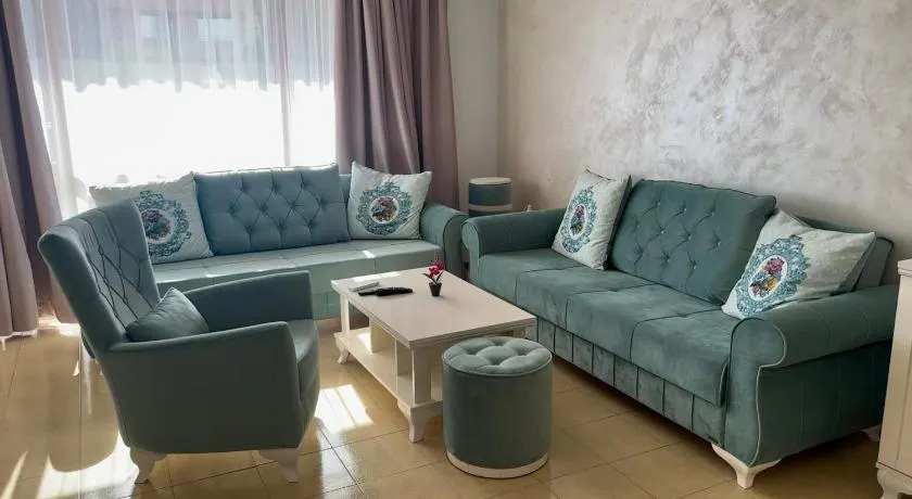 Sea view & Beach Apartment - Image 1