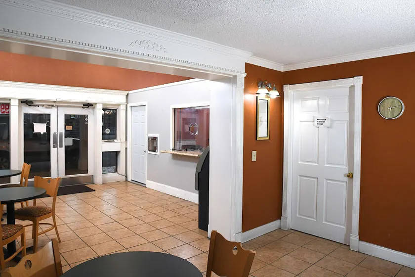 Americas Best Value Inn Baton Rouge Airline - Image 1