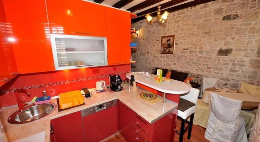 Charming Stone Apartment in the heart of Split - Image 1