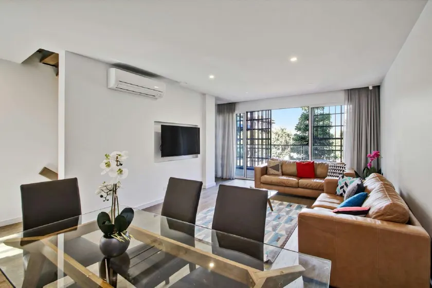 Docklands Serenity - Image 1