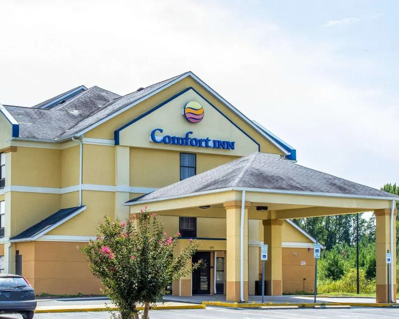 Comfort Inn Dunn near I-95 - Image 1