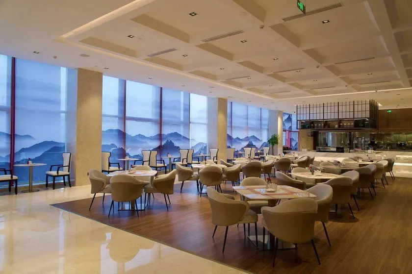 Wenyan Jianguo Hotel - Image 1