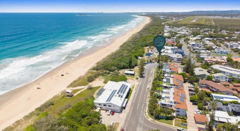 Salad Days -Beachfront & Pet Friendly - Image 1