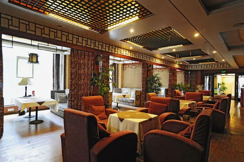 Qianye Hotel - Image 1
