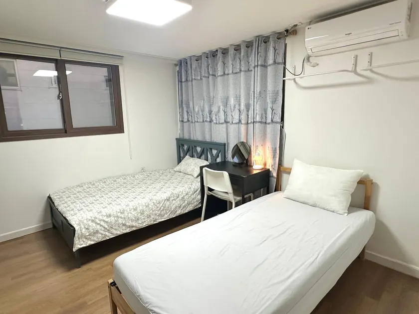 Incheon Airport Hue House (Double Room F) - Image 1