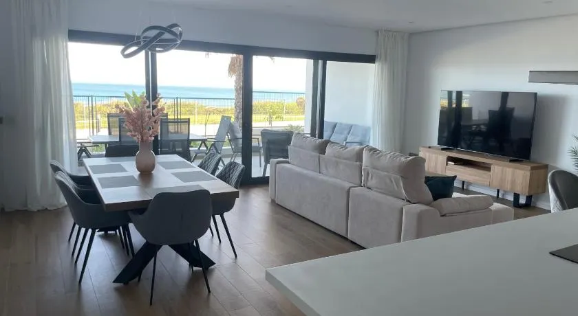 Appartamento totalmente attrezzato con terrazza e piscina | Vista sul mare | Vicino alla spiaggia - Image 1