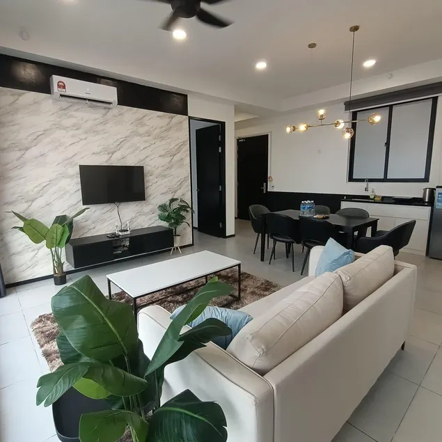 Urban Suites Georgetown l SeaView & CityView l Family Stay - Image 1