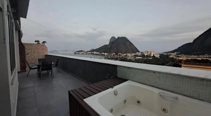 Cobertura Vista Pão deAçucar Jacuzzi Churrasqueira prox ao Rock in Rio - Image 1