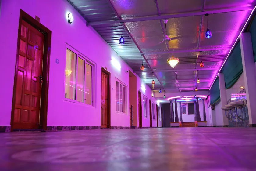 Sea Wave Beach Resort - Image 1