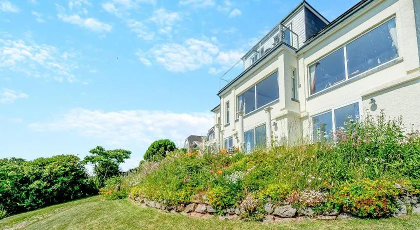Crownhill Bay Garden Suite - Uk47511 - Image 1