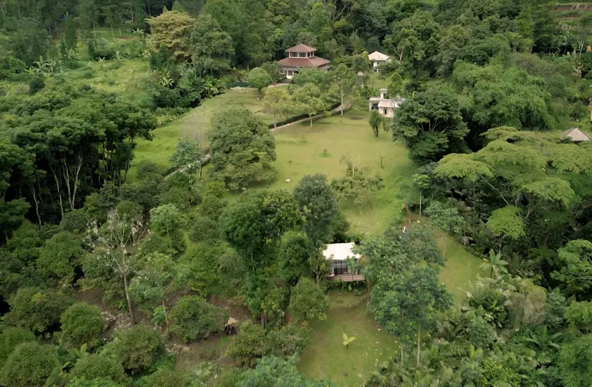 Lingga Garden House - Image 1