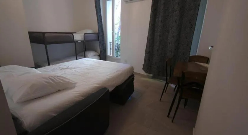 388Paradis08 - Image 1
