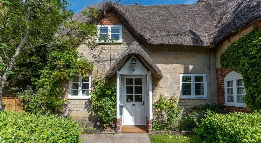 Alba Cottage, Wilcot, Pewsey - Image 1