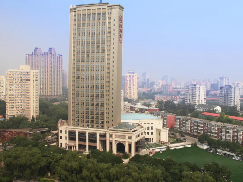 Yuyang Riverview Hotel - Image 1