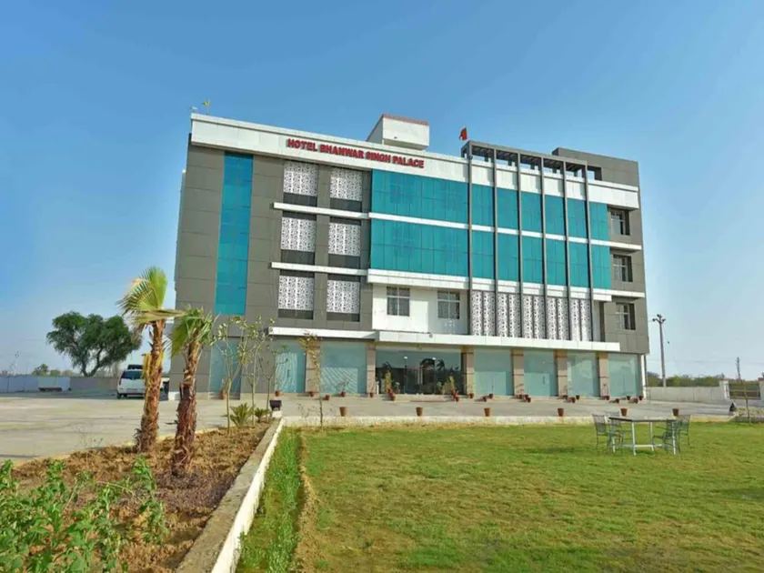 Hotel Bhanwar Singh Palace - Image 1
