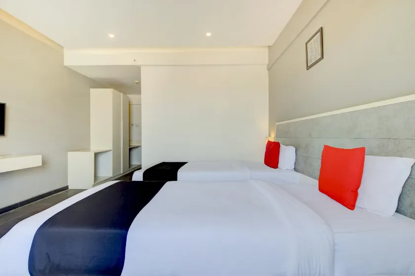 Capital O 77219 Hotel Dwarwata - Image 1