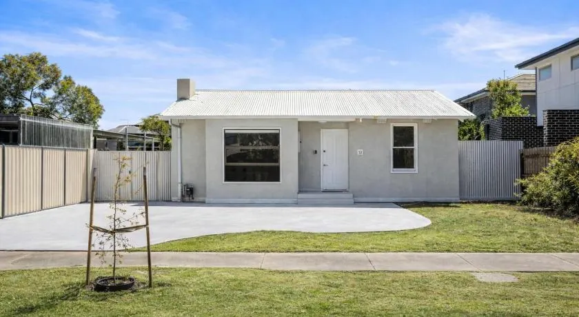 Family-Friendly Home in Braybrook Near Melbourne CBD - Image 1
