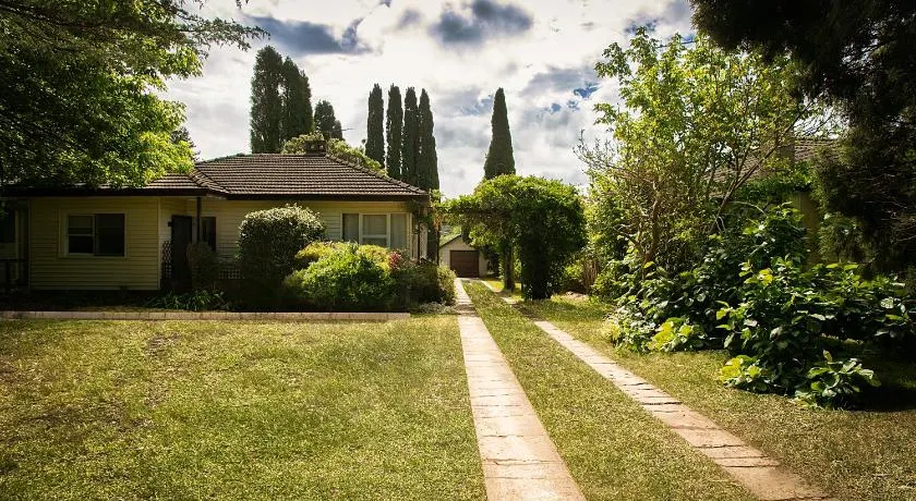 Violet's cottage - Image 1