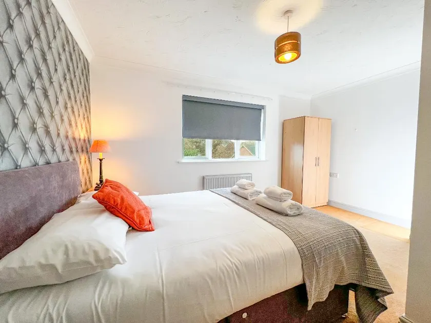 Rider Gardens House - Image 1