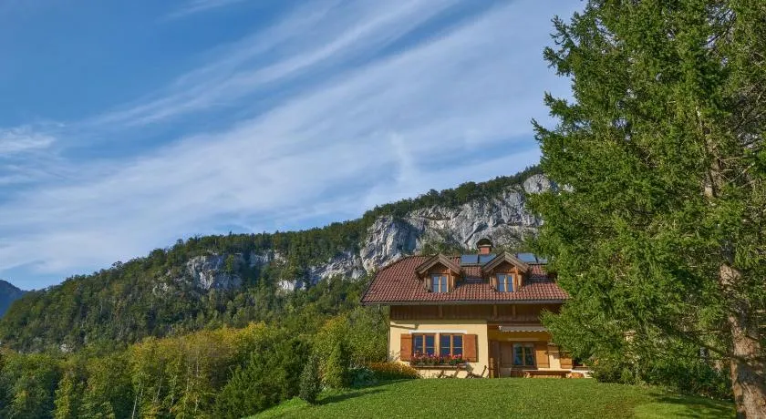 Ewinger Lodge - Image 1