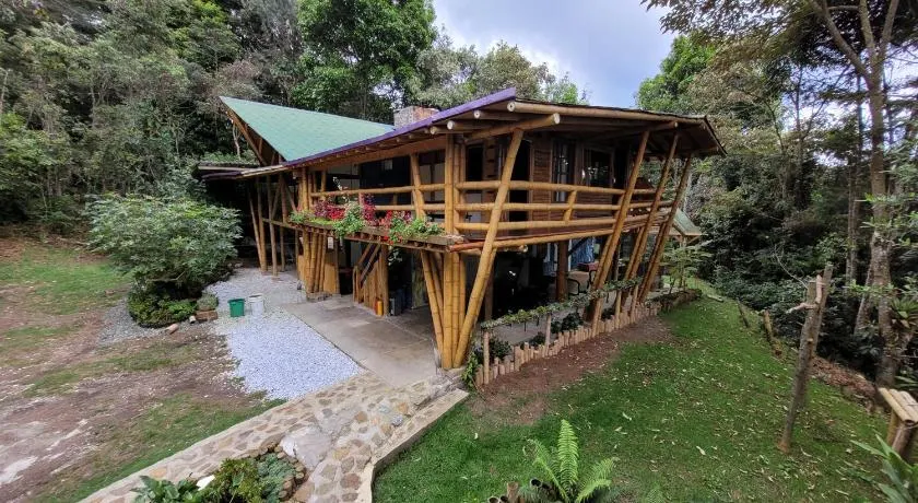 Refugio en el Bosque - Image 1