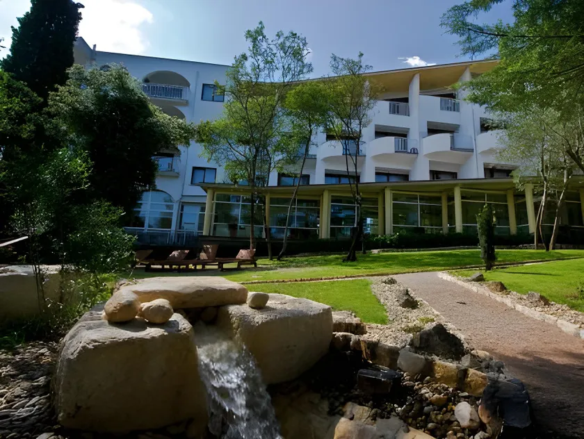 Hotel Malin - Image 1
