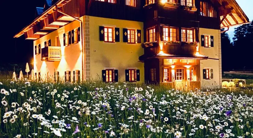 Natura Boutique Chalet Wellness SPA - Image 1